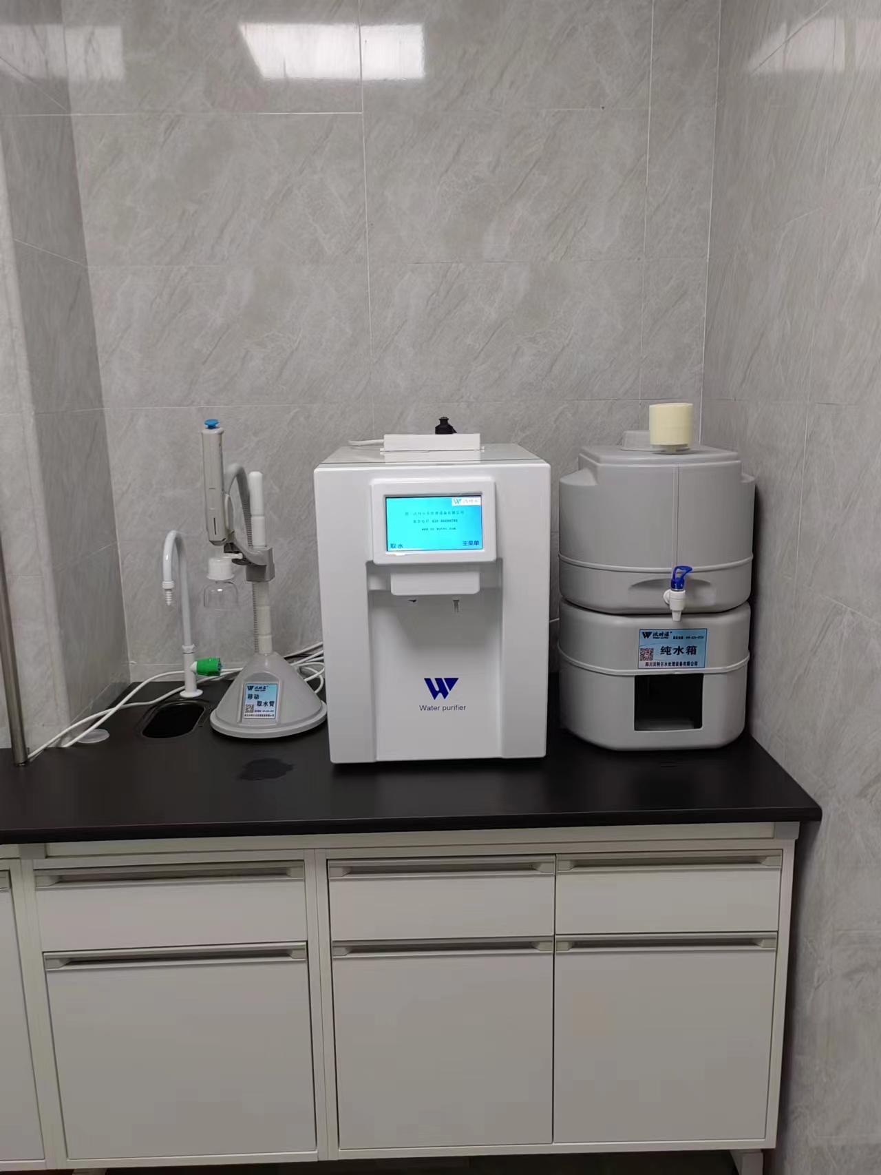 為什么那么多人選擇實(shí)驗室超純水機？